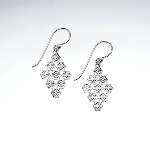 Internet only: SNOWFLAKE EARRINGS 925.co.nz