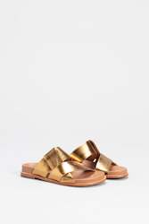 Womenswear: Uma Slide