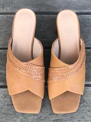 Hensely Mule Sandal in Tan Raffia