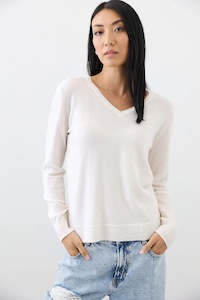 Womenswear: Essential Slim Vee in Ivory