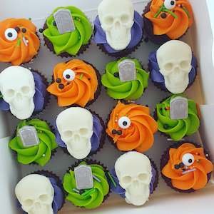 Cake: Halloween Mini Cupcakes