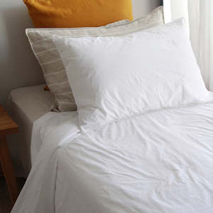 Furniture: Stonewash Cotton Duvet Set - White, King Single