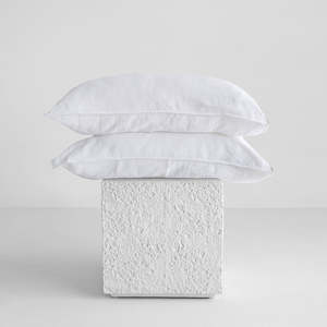 European Linen Scallop Edge Pillowcases - White/Oatmeal