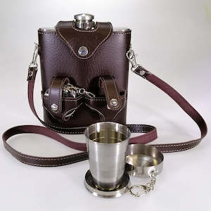 Stainless Steel Hip Flask Set - Faux Leather Holder - 530mL