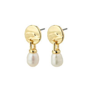 Jewellery: Heat Freshwater Pearl Earrings