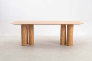 Londo Dining Table