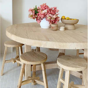 Dining Coffee Tables: Elm Round Dining Table