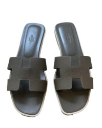 Hermes Oran Epsom Leather Sandals, Etoupe