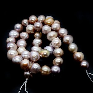 Natural Cultured Freshwater Pearls - Potato 8-9mm x 7-10mm