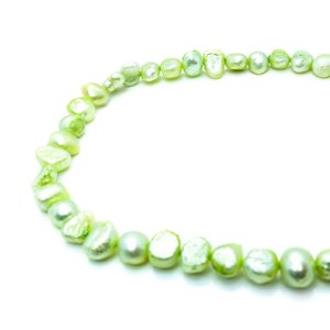 Jewellery: Freshwater Pearls D Grade 5-6mm x 35cm length