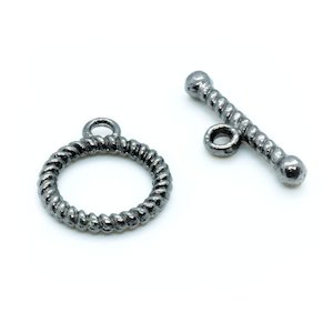 Toggle Clasp Twisted 18mm