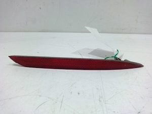 Motor vehicle part dealing - used: 2014 Holden Commodore Right Taillight