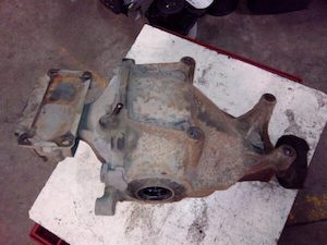 Motor vehicle part dealing - used: 2006 Holden Adventra Differential Centre