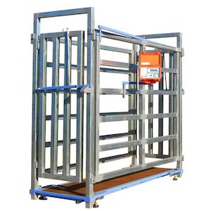 Agricultural machinery or equipment wholesaling: Yearling cattle weighing crate & scales