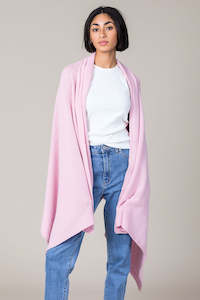 Cafe: Cashmere Travel Wrap in Glamour Pink