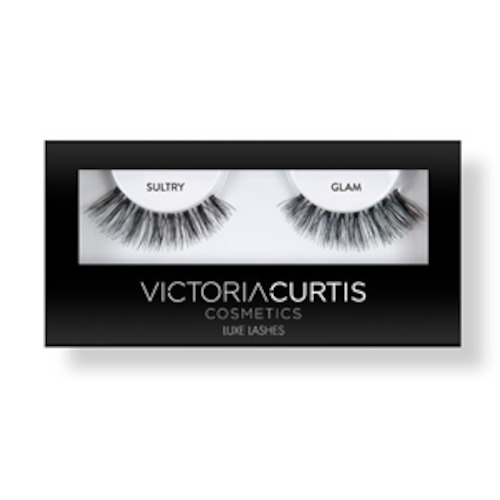 Chemist shop - pharmacy: CC Luxe Lashes Sultry Glam