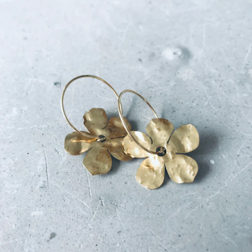 TWIGG Earrings Chemistry Petal