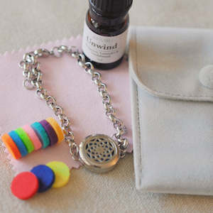 Lotus Diffuser Bracelet & Unwind Oil Bundle