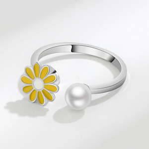 Daisy Anxiety Fidget Ring (Yellow / Pink)