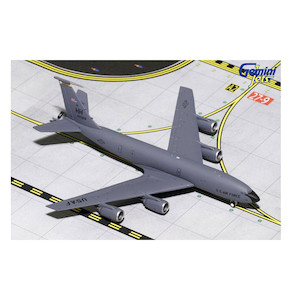 Hobby equipment and supply: USAF Boeing KC-135R Stratotanker 1: 400 Hawaii ANG