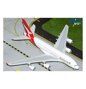 Hobby equipment and supply: Qantas Airways Airbus A380-800 1: 200 New Livery