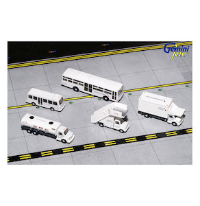 American Airlines Airport Support Equipment and Trucks 1: 200