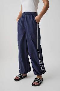 Logo Spray Pant 518