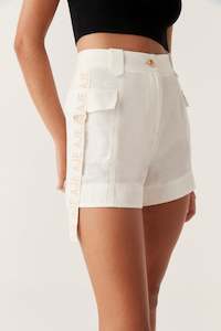 Escapade Ribbon Logo Short