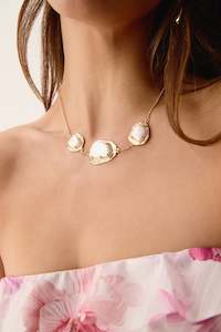 Womenswear: Isole Necklace