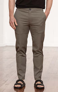 Clothing: PERFORMANCE TWILL JOGGER