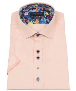 Menswear: Guide London Casual Coolness Plain but not Plain Short Sleeve Shirt