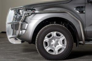 Automotive component: F893 Double Cab Sidebars & Steps