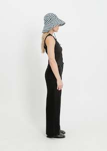 Clothing: SAYA HAT / BLACK-ICE