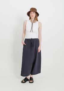 Clothing: PAMELA CULOTTE / NAVY