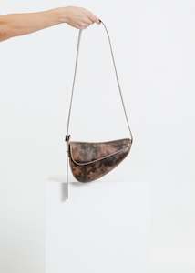 Clothing: SIMONA BAG / TAN MOTTLE