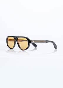 Clothing: ELLIOT SUNGLASSES  / BLACK-AMBER