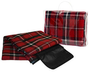 Lifestyle And Leisure: Tartan Picnic Blanket