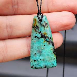 Natural Turquoise Toki Pendant Necklace (1BBB252)