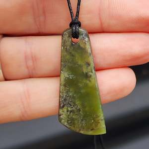 NZ Greenstone Pounamu Toki Pendant Necklace (P10 X6)