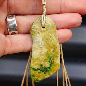 New Zealand Greenstone Pounamu Pendant Necklace (AJJC2114)