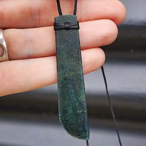 NZ Greenstone Pounamu Toki Pendant Necklace (N59)