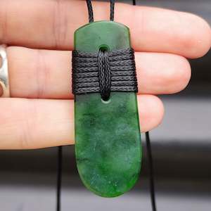 NZ Greenstone Pounamu Toki Pendant Necklace (N83)