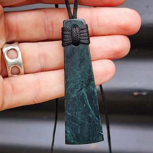 NZ Greenstone Pounamu Toki Pendant Necklace (N79)