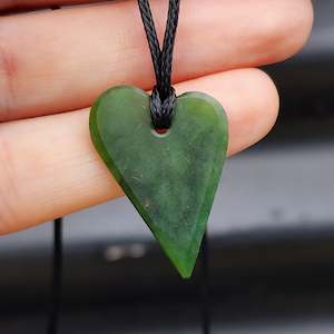 NZ Greenstone Pounamu Heart Pendant Necklace (N95)