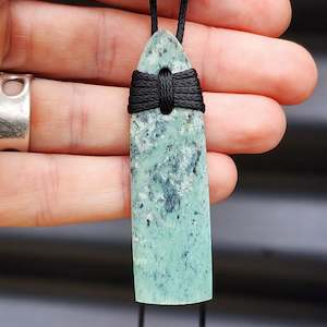 NZ Greenstone Pounamu Toki Pendant Necklace (N87)