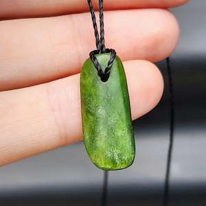 New Zealand Greenstone Pounamu Pendant Necklace (AJJC2199)