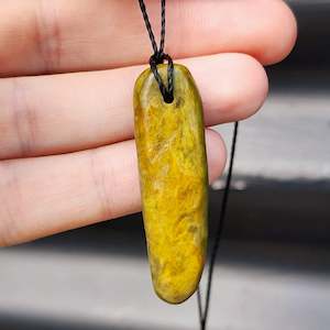 New Zealand Greenstone Pounamu Pendant Necklace (AJJC2198)