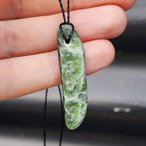 New Zealand Greenstone Pounamu Pendant Necklace (AJJC2181)