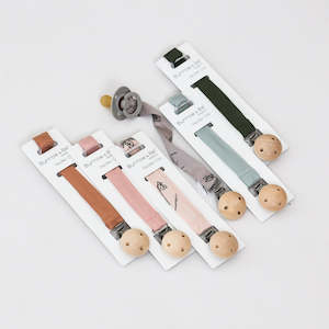 Burrow Be: Burrow & Be Essentials Pacifier Clip