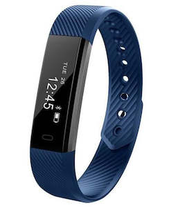 Fitness tracker with heart rate monitoring